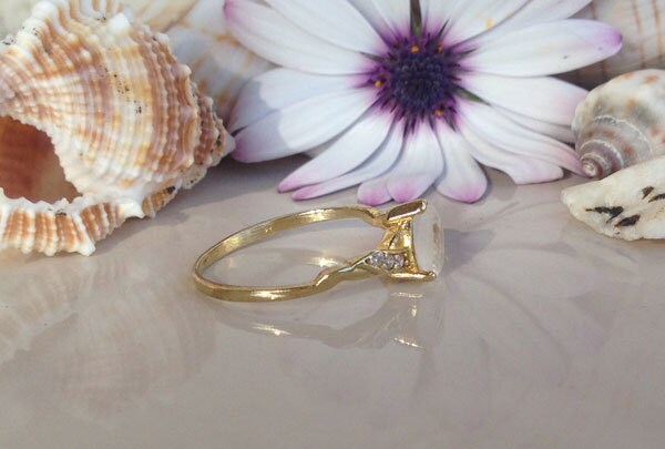 Pear-Shaped Rainbow Moonstone Delicate Ring with Clear Quartz Accents - H.L.Jewelry