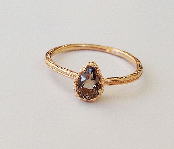 Pear-Shaped Smoky Quartz Simple Hammered Band Ring - H.L.Jewelry