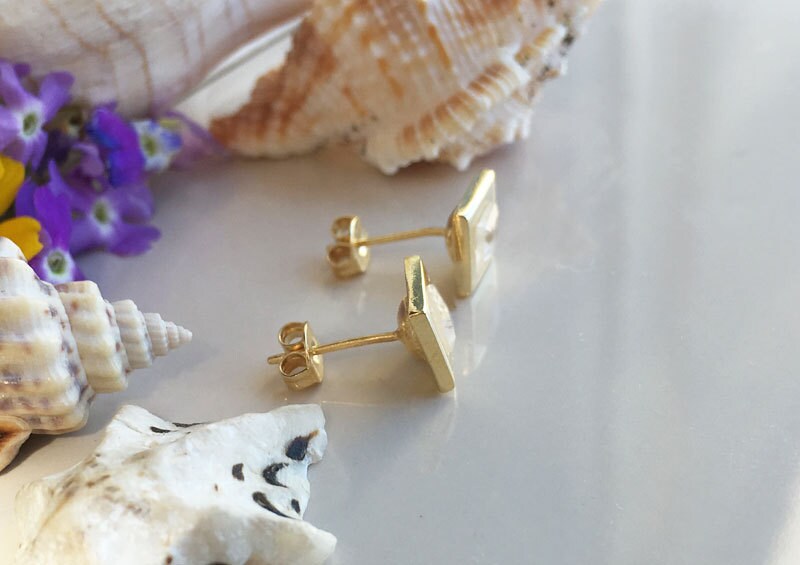 Rainbow Moonstone Simple Square Stud Earrings - H.L.Jewelry
