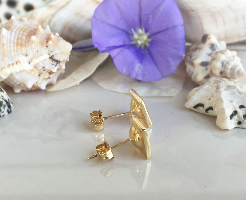 Red Garnet Simple Square Stud Earrings - H.L.Jewelry