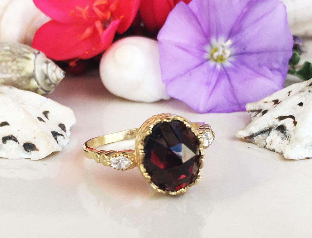 Red Garnet Vintage Oval Crown Ring with Clear Quartz Accents - H.L.Jewelry