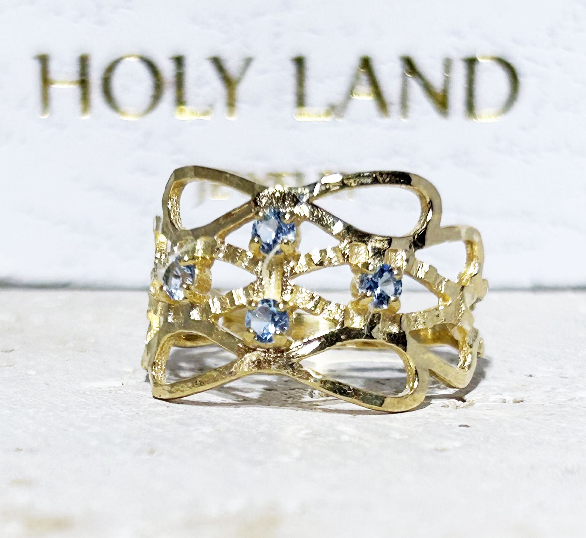 Round Aquamarine Four Stone Wide Hammered Band Ring - H.L.Jewelry