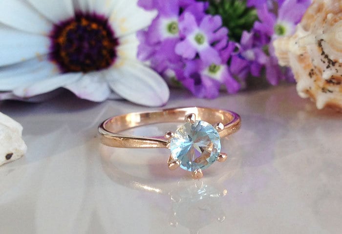 Round Aquamarine Simple Solitaire Ring - H.L.Jewelry
