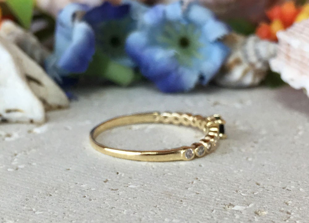 Round Black Onyx & Clear Quartz Thirteen Stone Stacking Half Eternity Ring - H.L.Jewelry