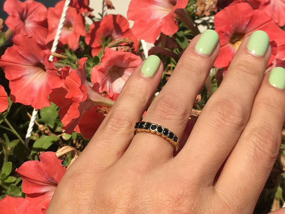 Round Black Onyx Eight Stone Stacking Bezel Ring - H.L.Jewelry