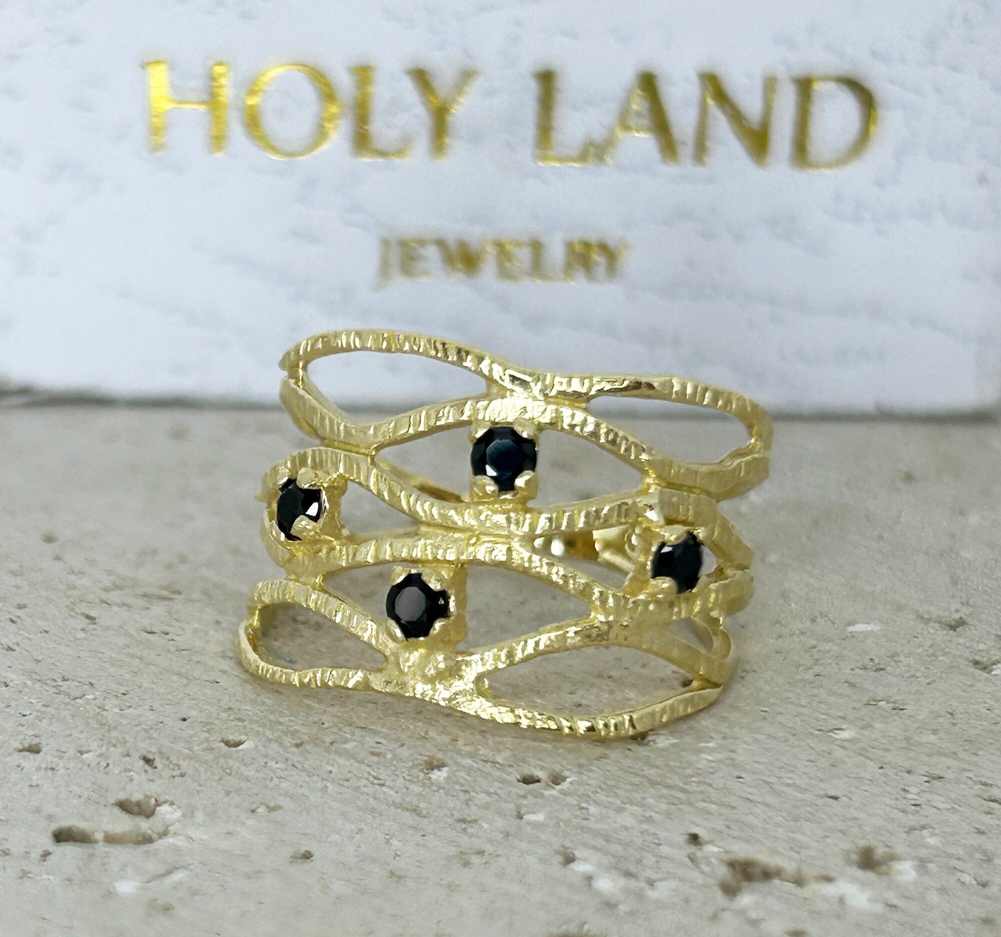 Round Black Onyx Four Stone Hammered Wide Ring - H.L.Jewelry