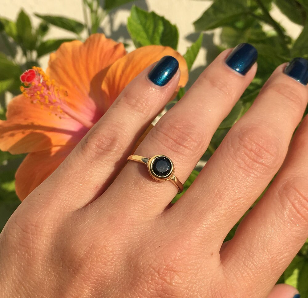 Round Black Onyx Simple Bezel Set Ring - H.L.Jewelry