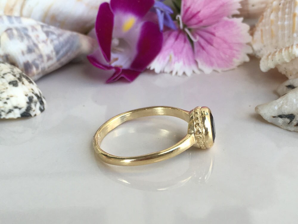 Round Black Onyx Simple Bezel Set Ring - H.L.Jewelry