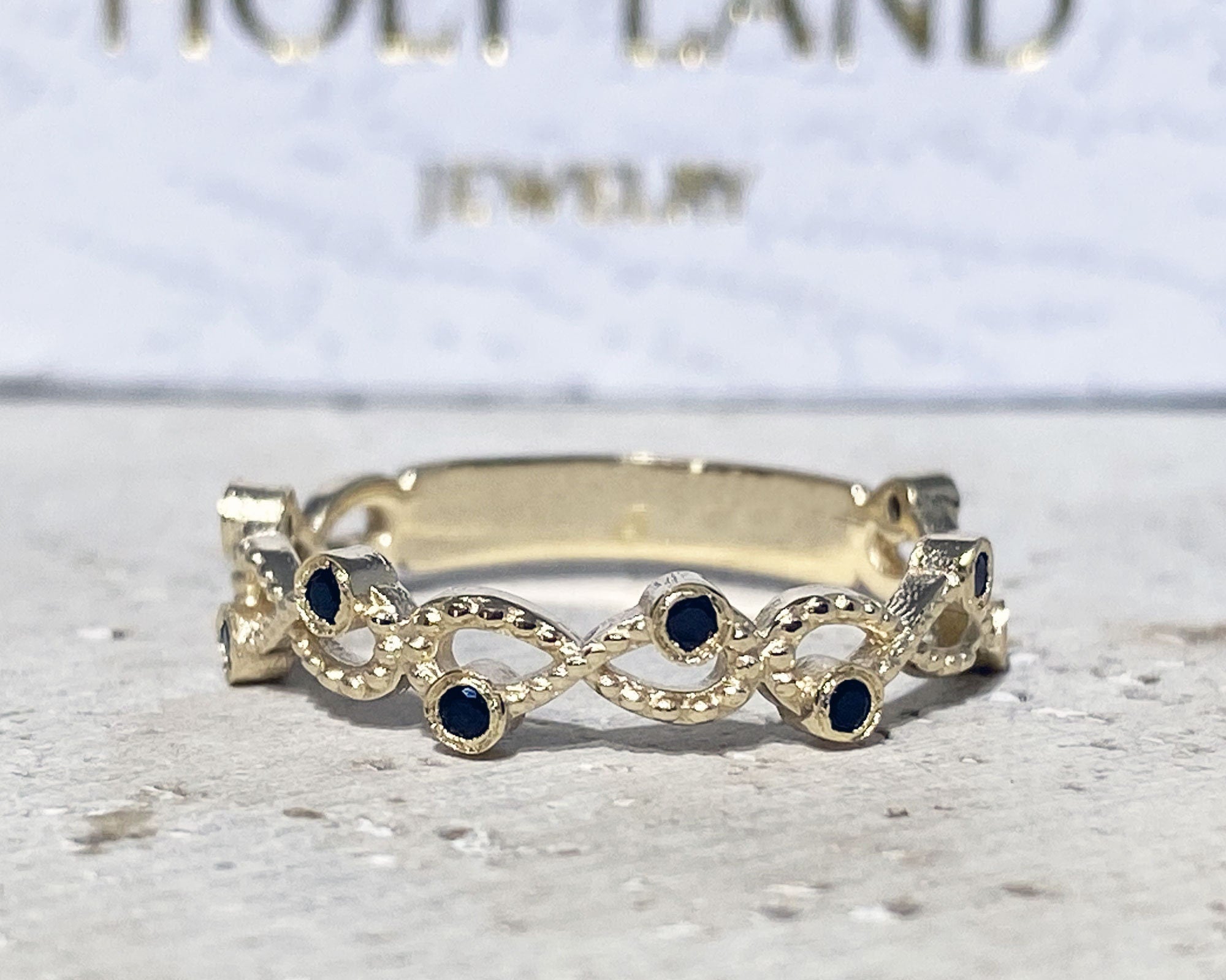 Round Black Onyx Ten Stone Infinity Ring - H.L.Jewelry