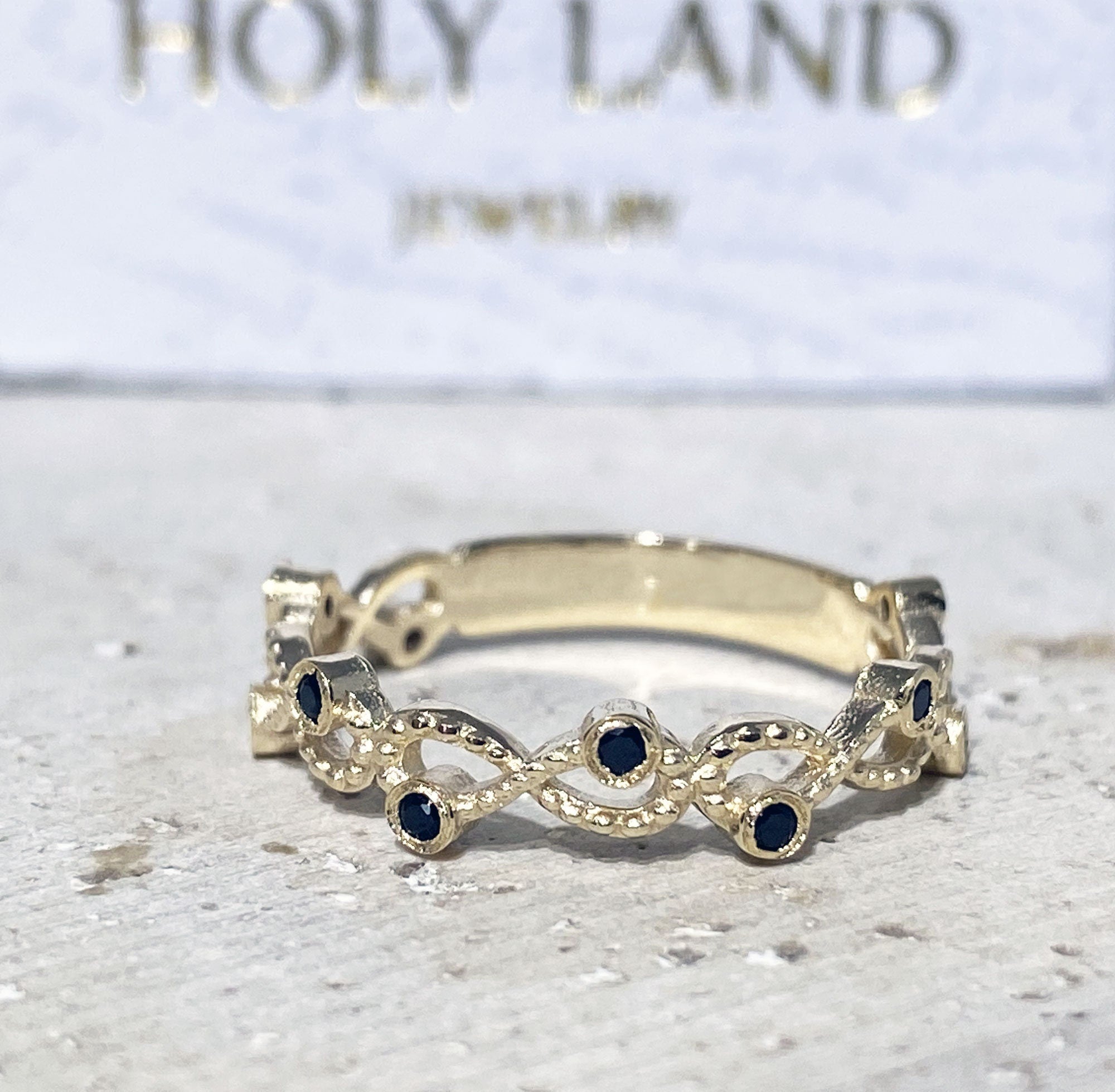 Round Black Onyx Ten Stone Infinity Ring - H.L.Jewelry