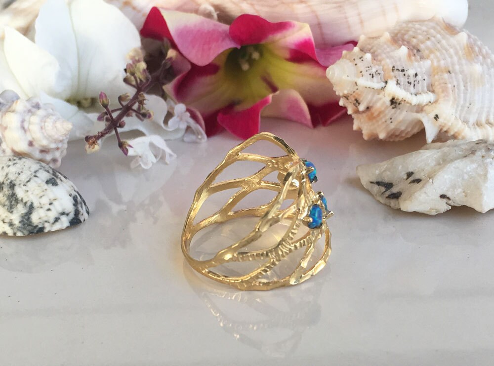 Round Blue Opal Four Stone Hammered Band Ring - H.L.Jewelry