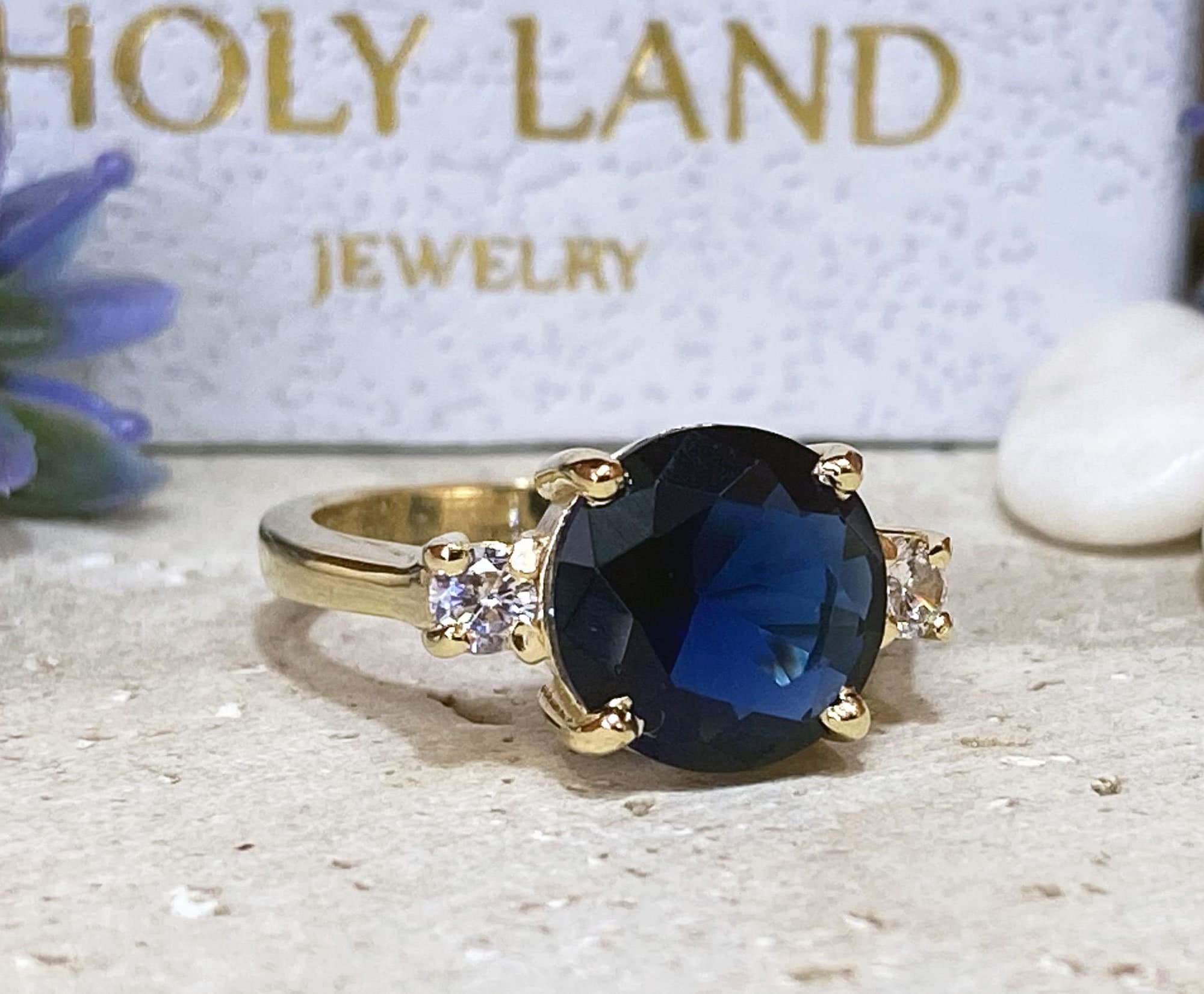 Round Blue Sapphire Cocktail Ring with Clear Quartz Accents - H.L.Jewelry