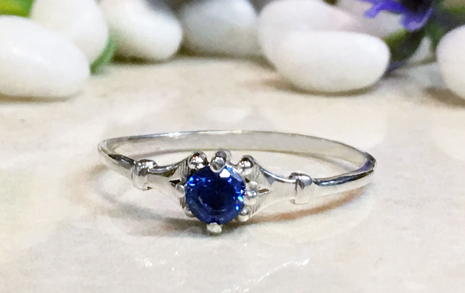 Round Blue Sapphire Simple Delicate Ring - H.L.Jewelry