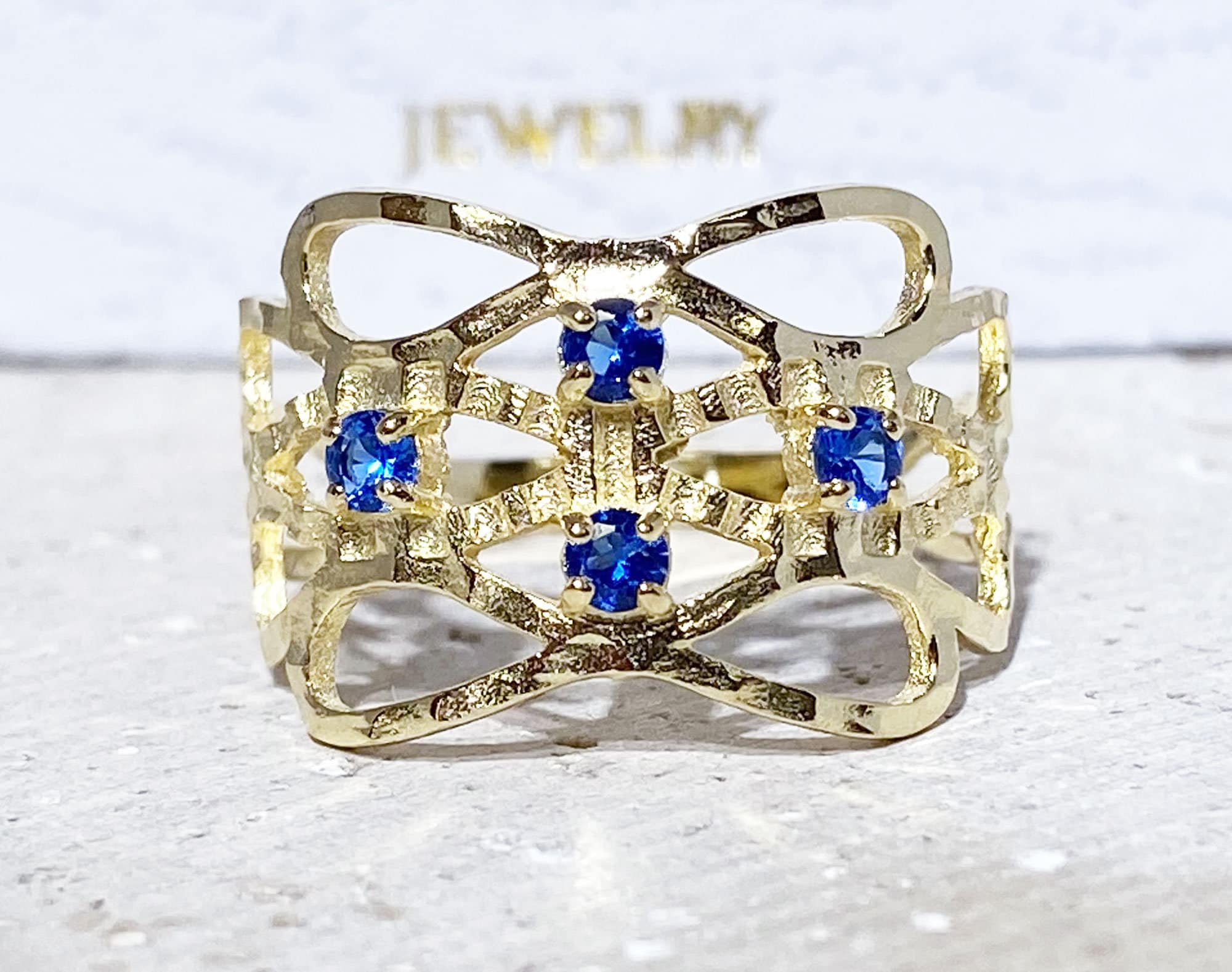 Round Blue Topaz Four Stone Hammered Band Ring - H.L.Jewelry