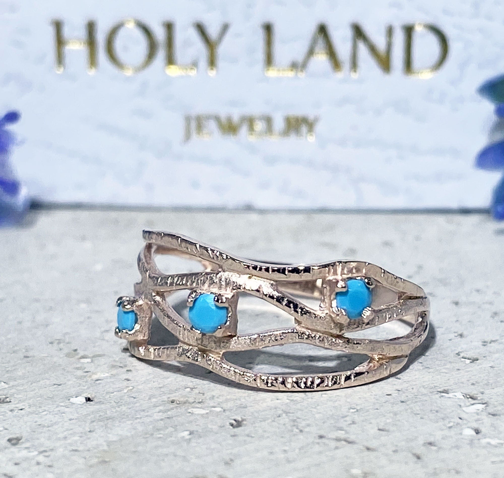 Round Blue Turquoise Three Stone Hammered Band Ring - H.L.Jewelry