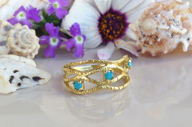 Round Blue Turquoise Three Stone Hammered Band Ring - H.L.Jewelry