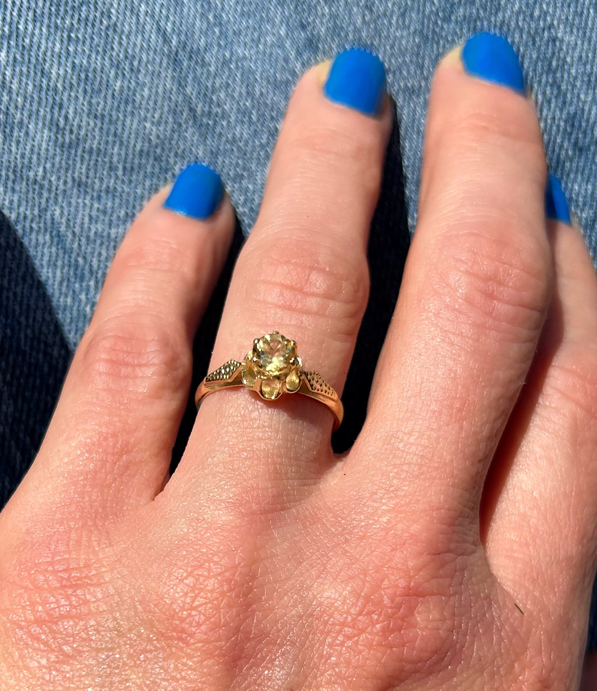 Round Citrine Gemstone Flower Ring - H.L.Jewelry