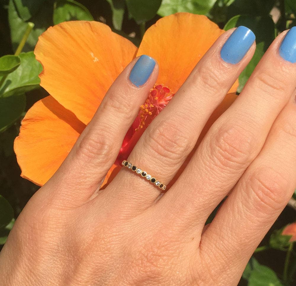 Round Clear Quartz & Black Onyx Eleven Stone Stacking Half Eternity Ring - H.L.Jewelry