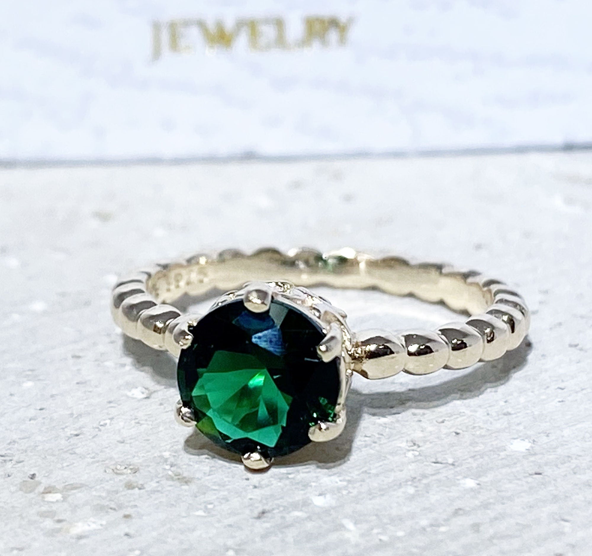Round Emerald Gemstone Vintage Beaded Band Ring - H.L.Jewelry