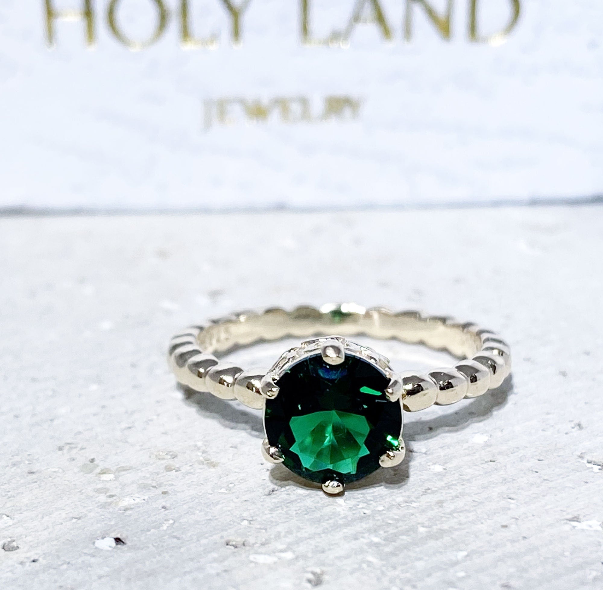Round Emerald Gemstone Vintage Beaded Band Ring - H.L.Jewelry