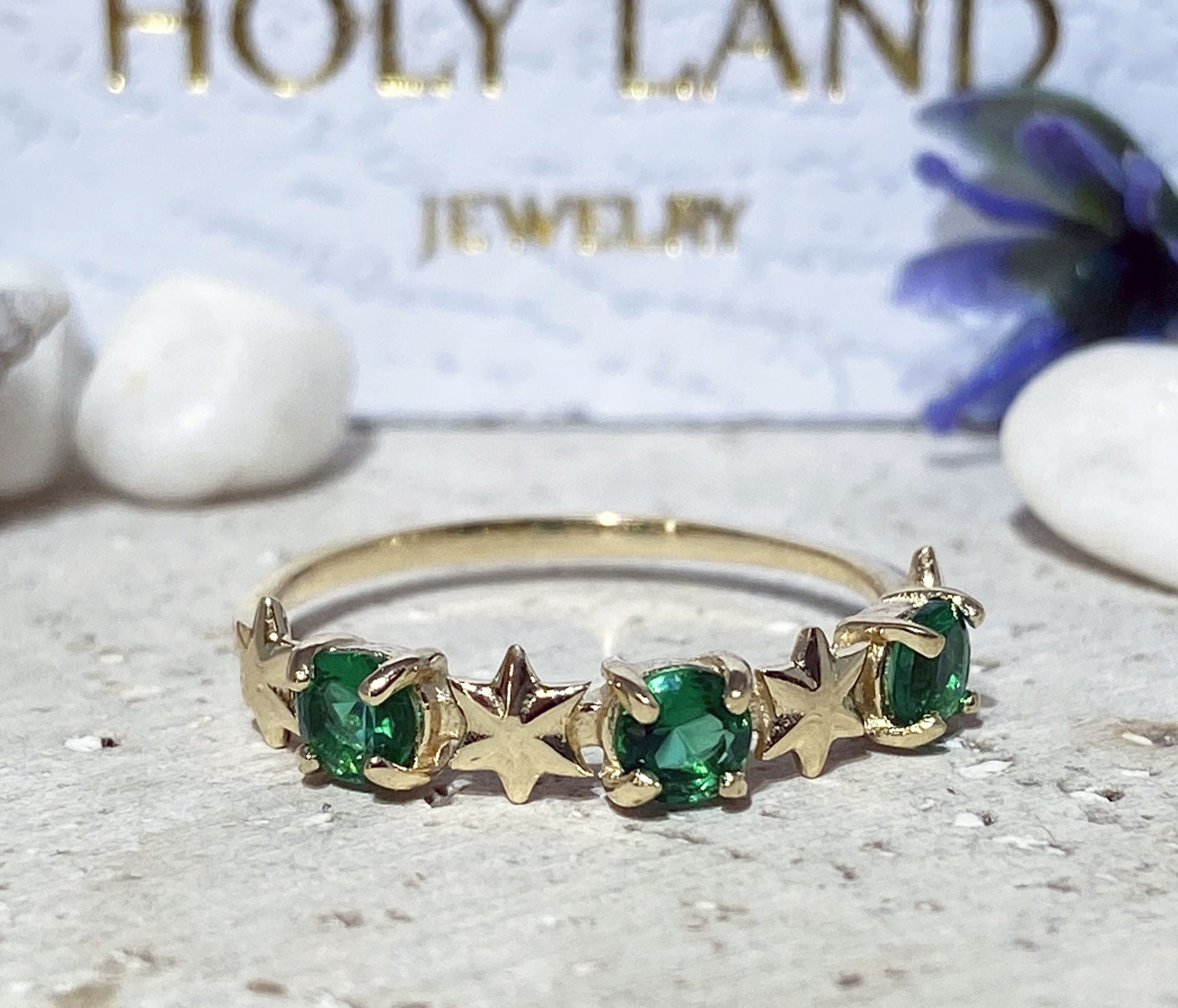 Round Emerald Three Stone Ring with Star Accents - H.L.Jewelry