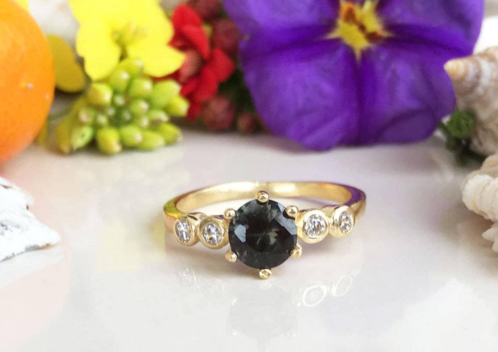 Round Green Tourmaline Delicate Ring with Clear Quartz Accents - H.L.Jewelry