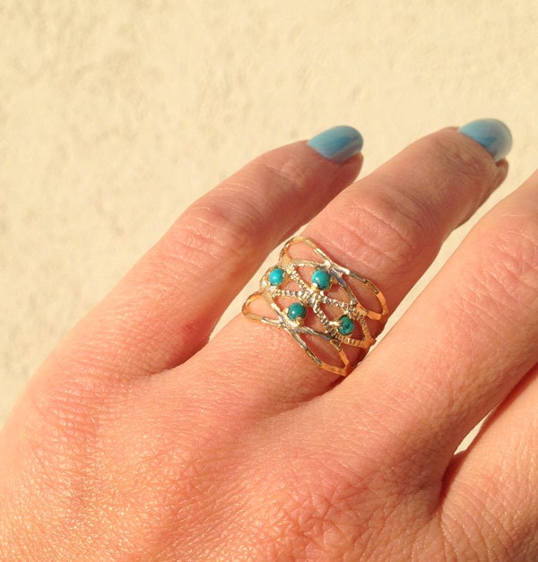 Round Green Turquoise Four Stone Hammered Band Ring - H.L.Jewelry