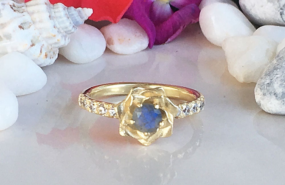 Round Labradorite Camellia Ring with Clear Quartz Accents - H.L.Jewelry