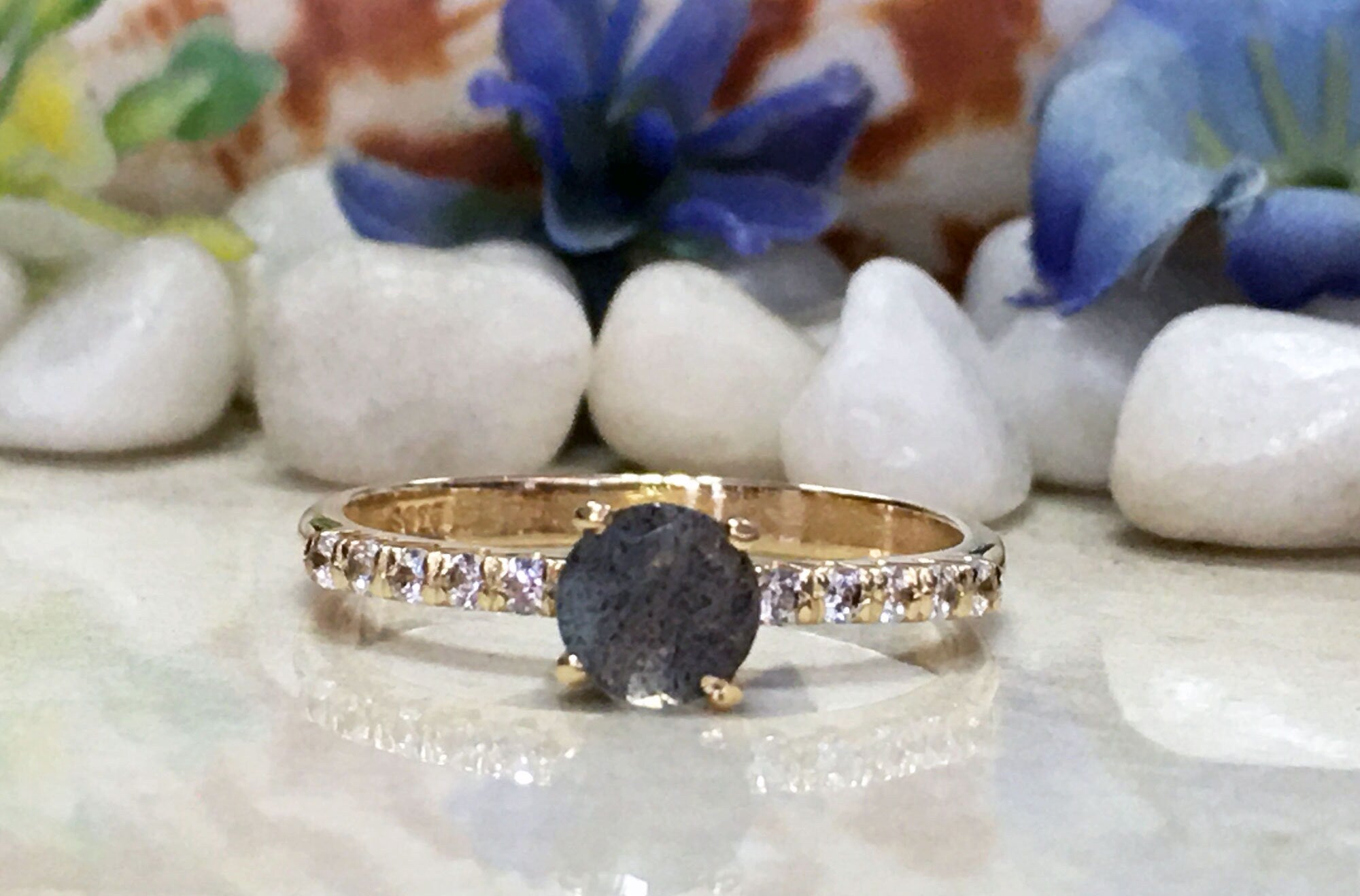 Round Labradorite Delicate Ring with Clear Quartz Accents - H.L.Jewelry