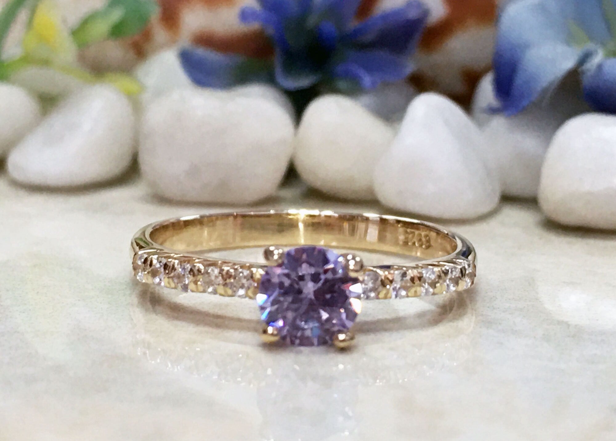 Round Lavender Amethyst Delicate Ring with Clear Quartz Accents - H.L.Jewelry