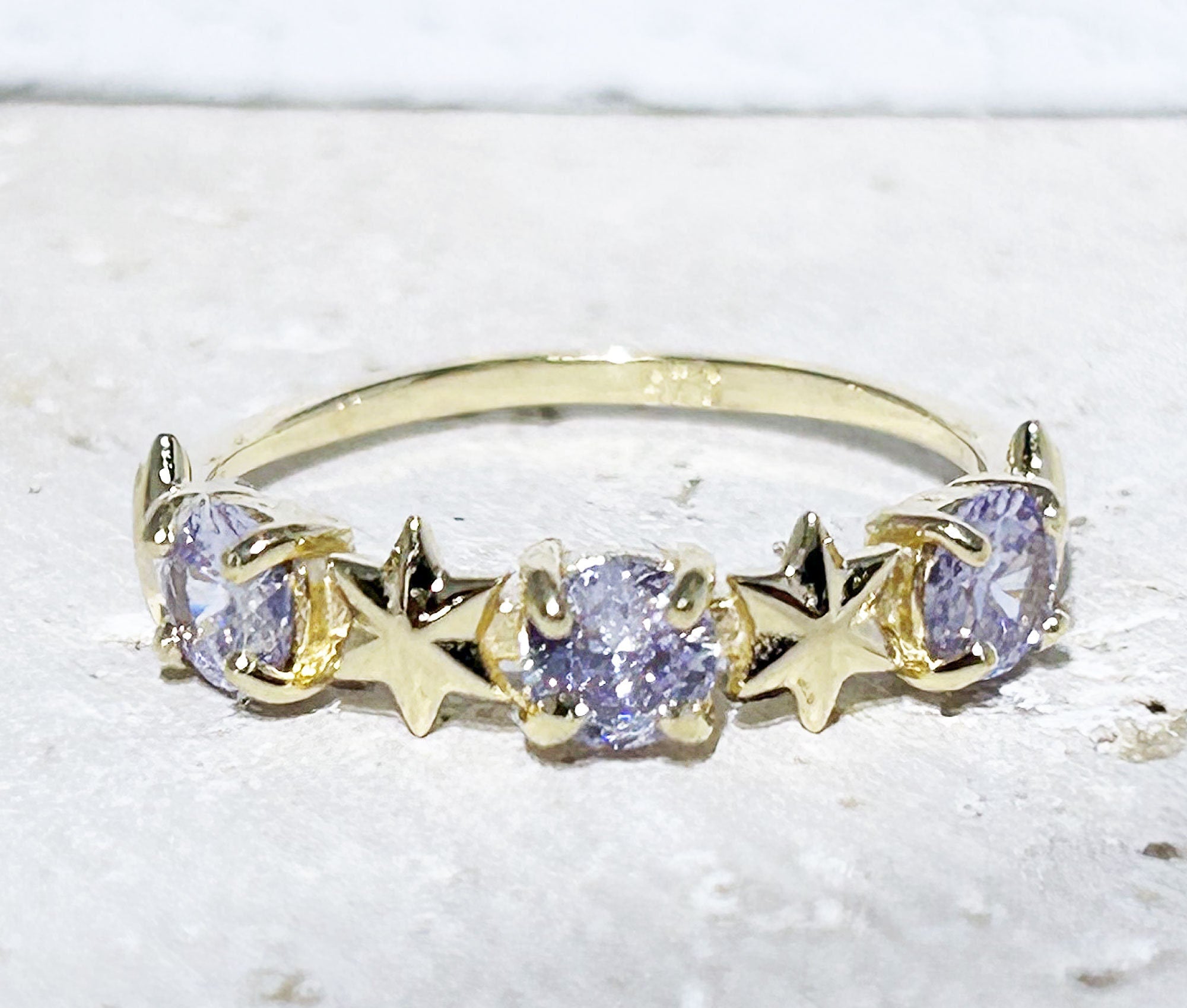 Round Lavender Amethyst Three Stone Ring with Star Accents - H.L.Jewelry