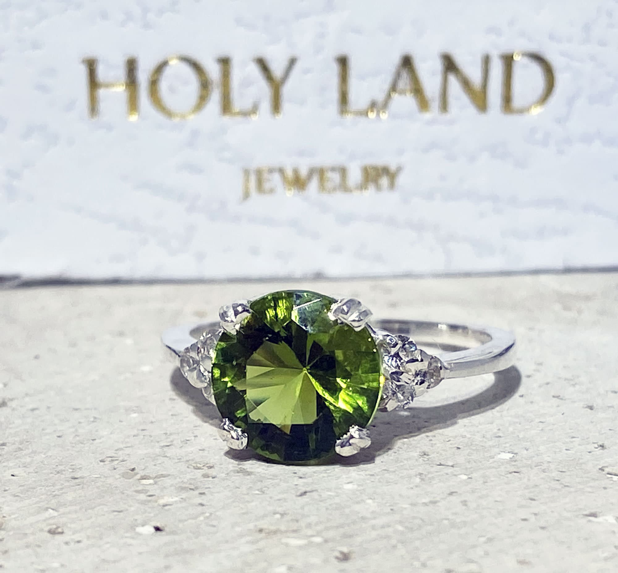 Round Peridot Engagement Ring with Clear Quartz Accents - H.L.Jewelry