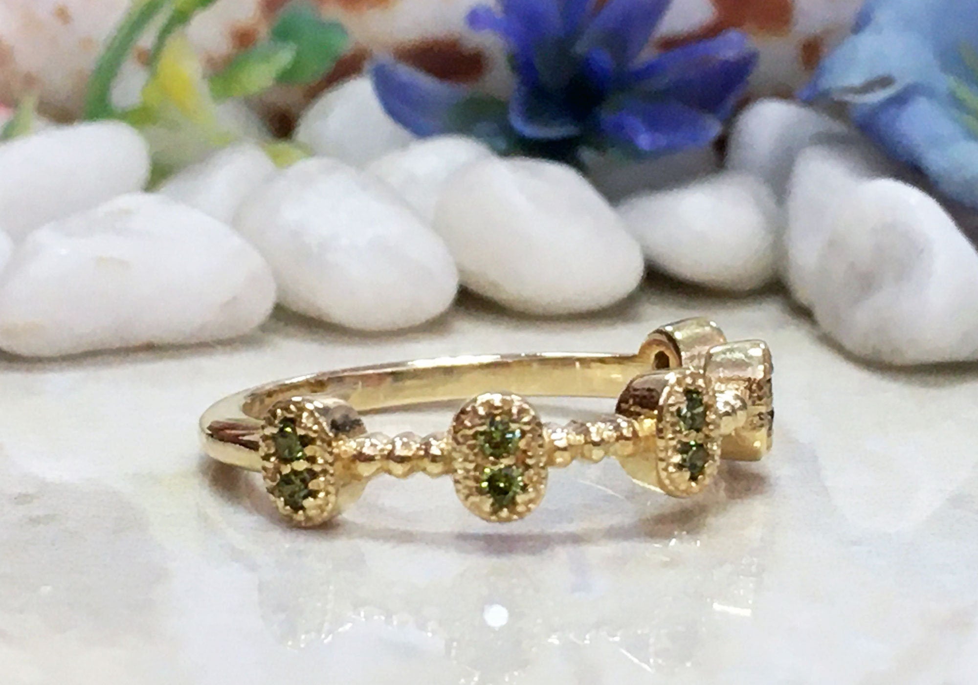 Round Peridot Ten Stone Bezel-Sets Modern Ring - H.L.Jewelry