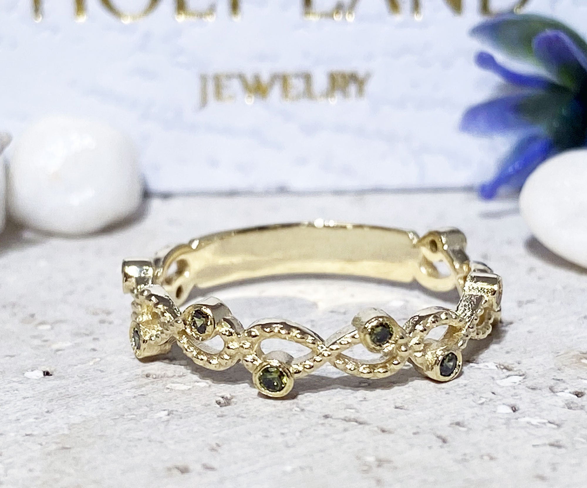 Round Peridot Ten Stone Infinity Ring - H.L.Jewelry