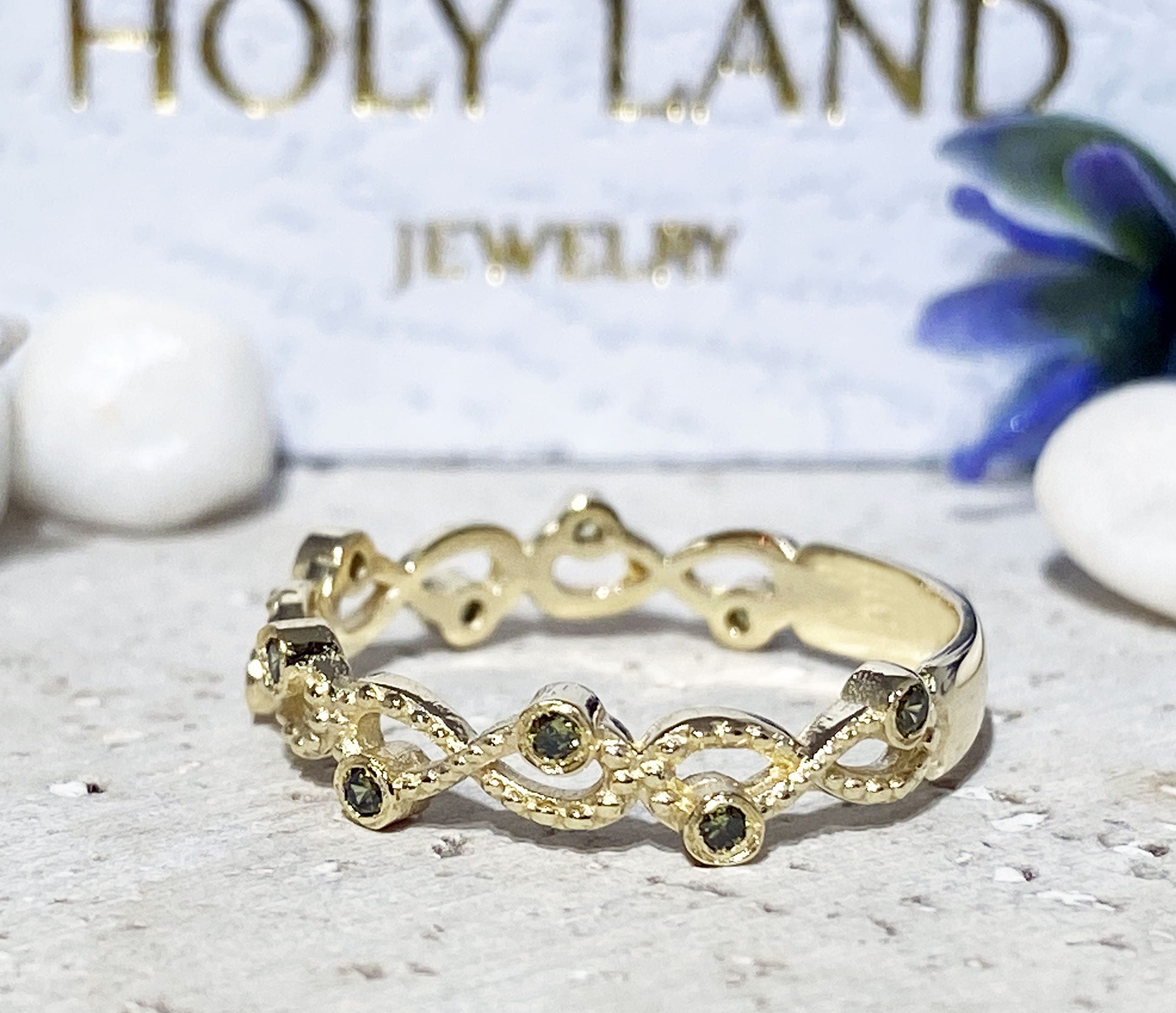 Round Peridot Ten Stone Infinity Ring - H.L.Jewelry