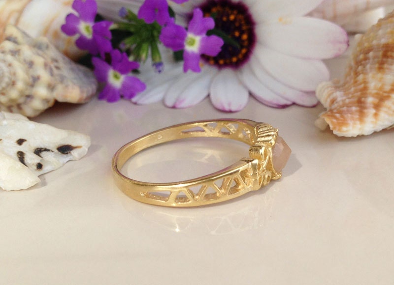 Round Pink Chalcedony Lace Ring - H.L.Jewelry