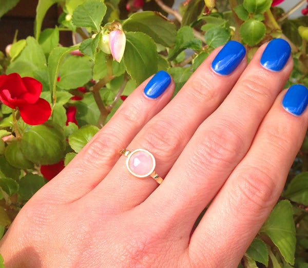 Round Pink Chalcedony Simple Hammered Band Ring - H.L.Jewelry