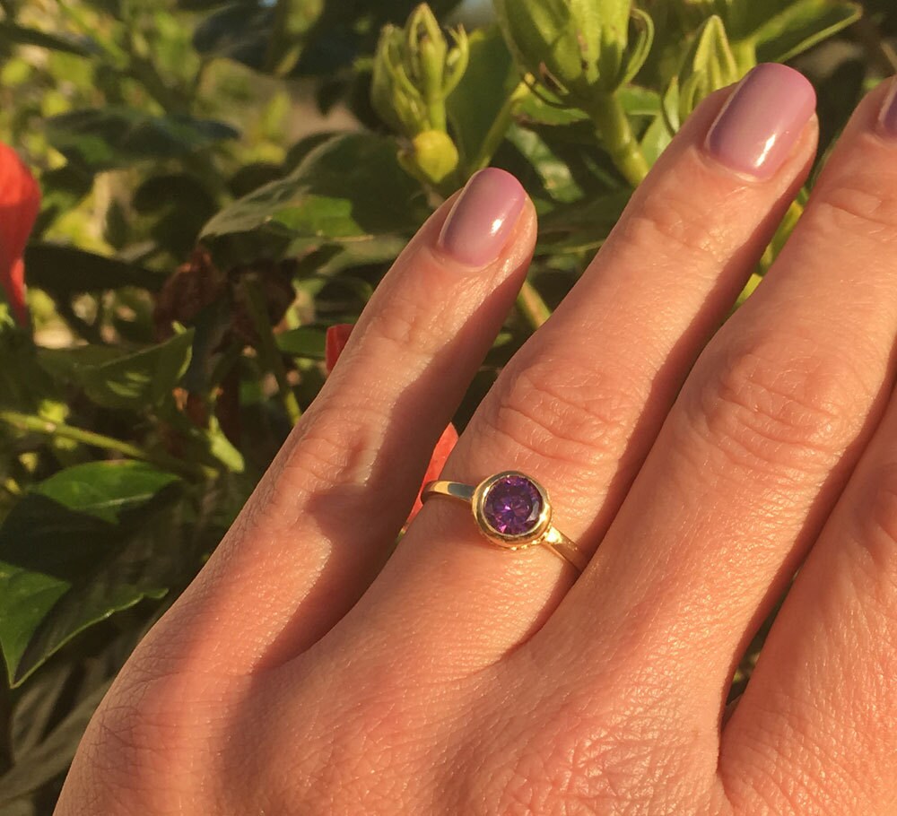 Round Purple Amethyst Simple Bezel Set Ring - H.L.Jewelry