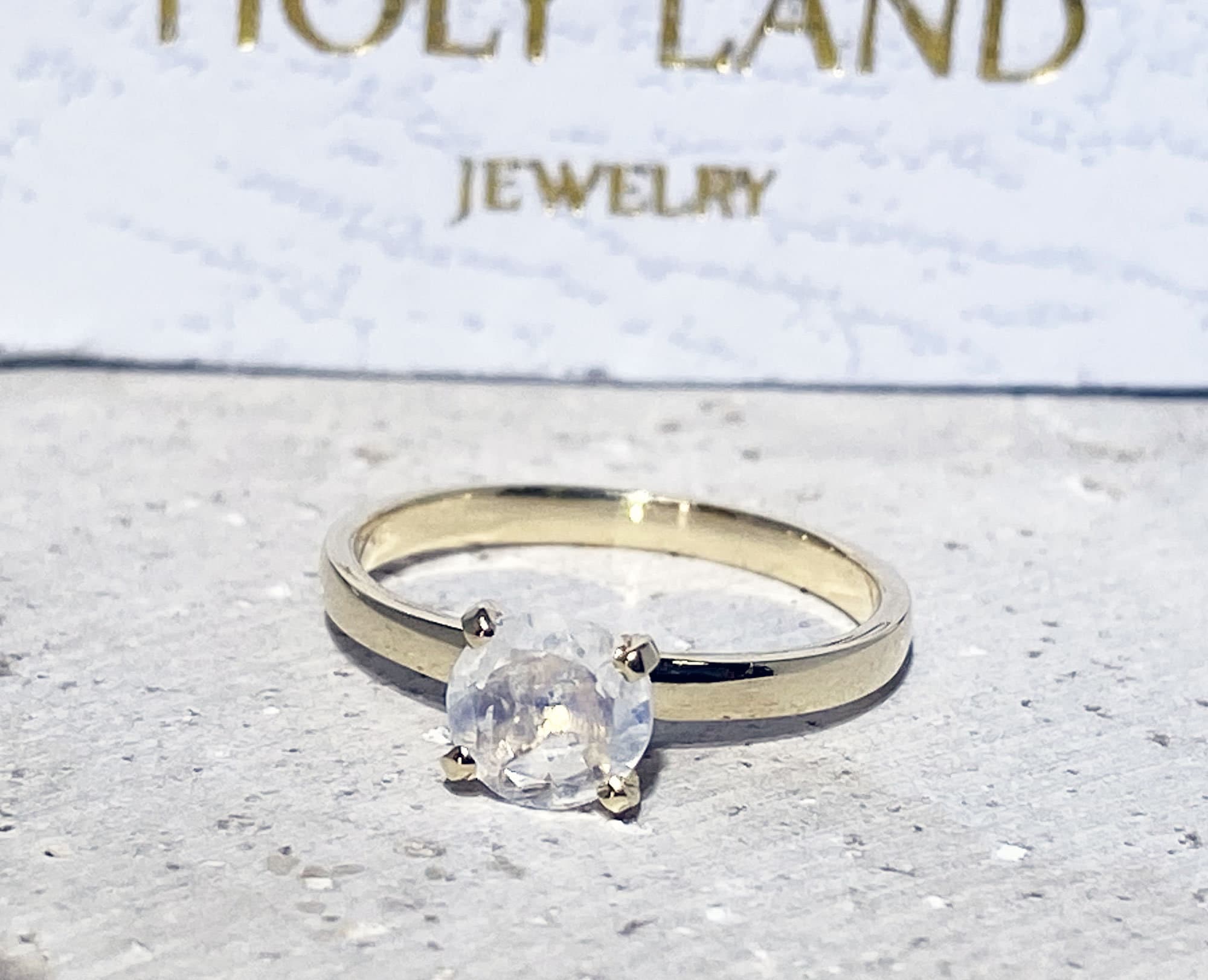 Round Rainbow Moonstone Classic Solitaire Ring - H.L.Jewelry