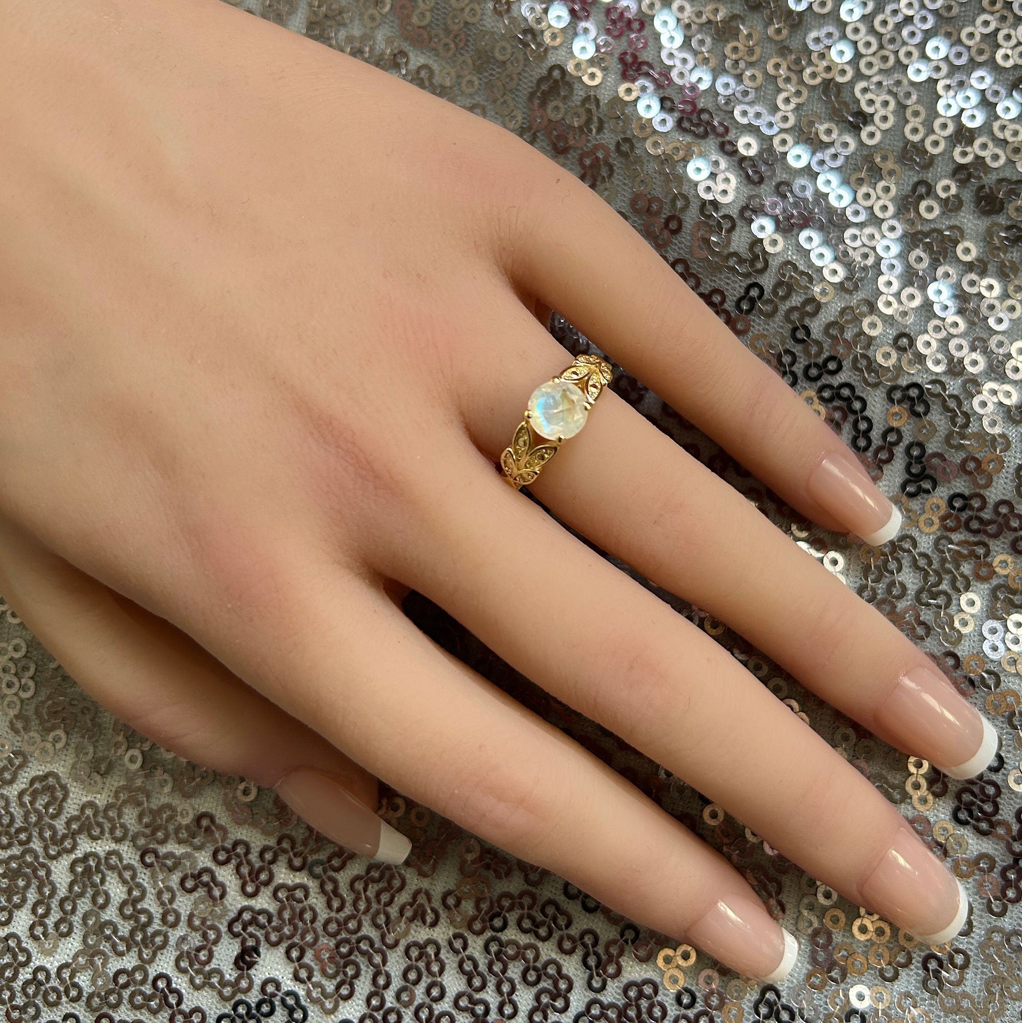 Round Rainbow Moonstone Leaves Ring - H.L.Jewelry