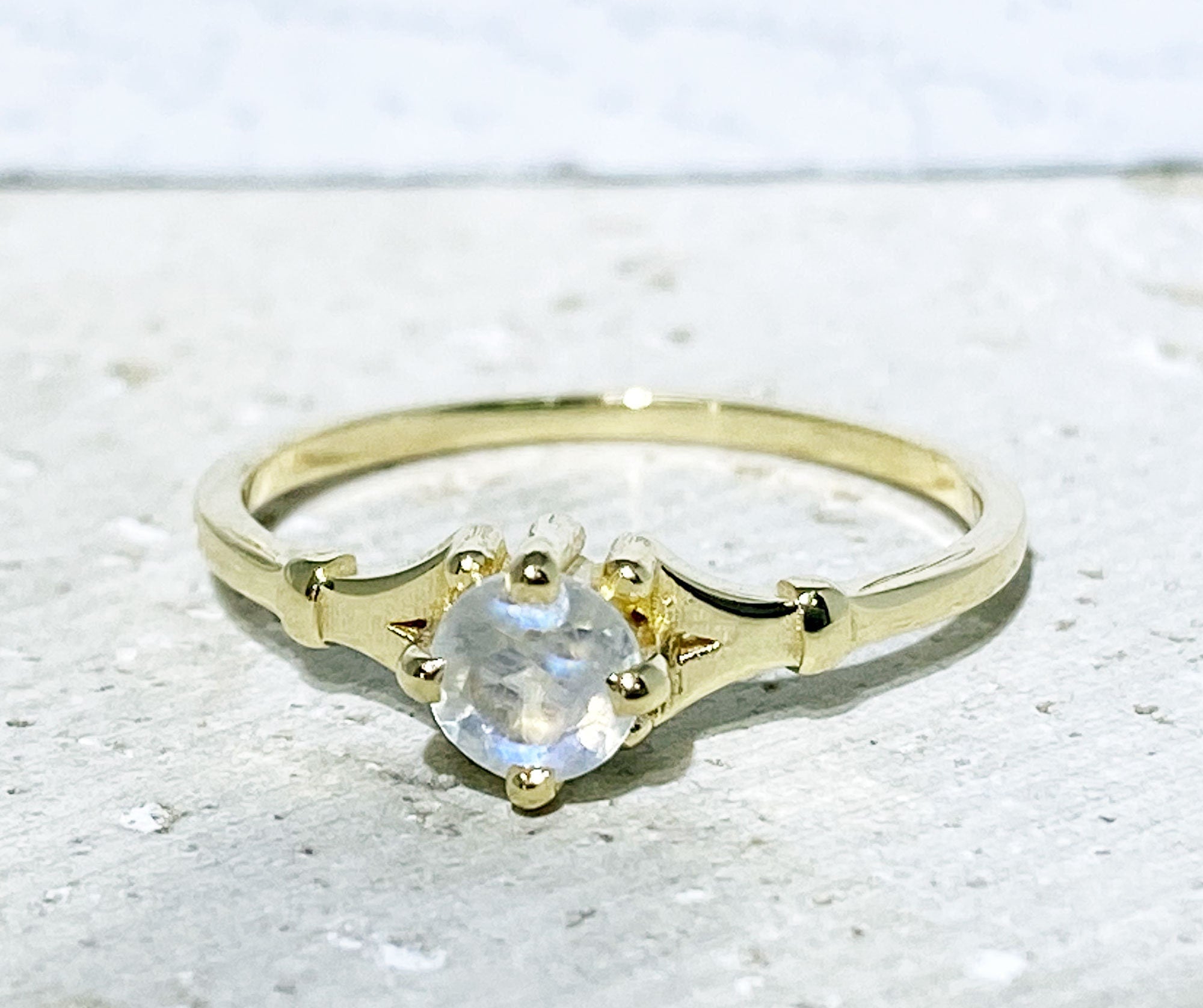 Round Rainbow Moonstone Simple Delicate Ring - H.L.Jewelry