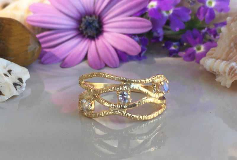 Round Rainbow Moonstone Three Stone Hammered Band Ring - H.L.Jewelry