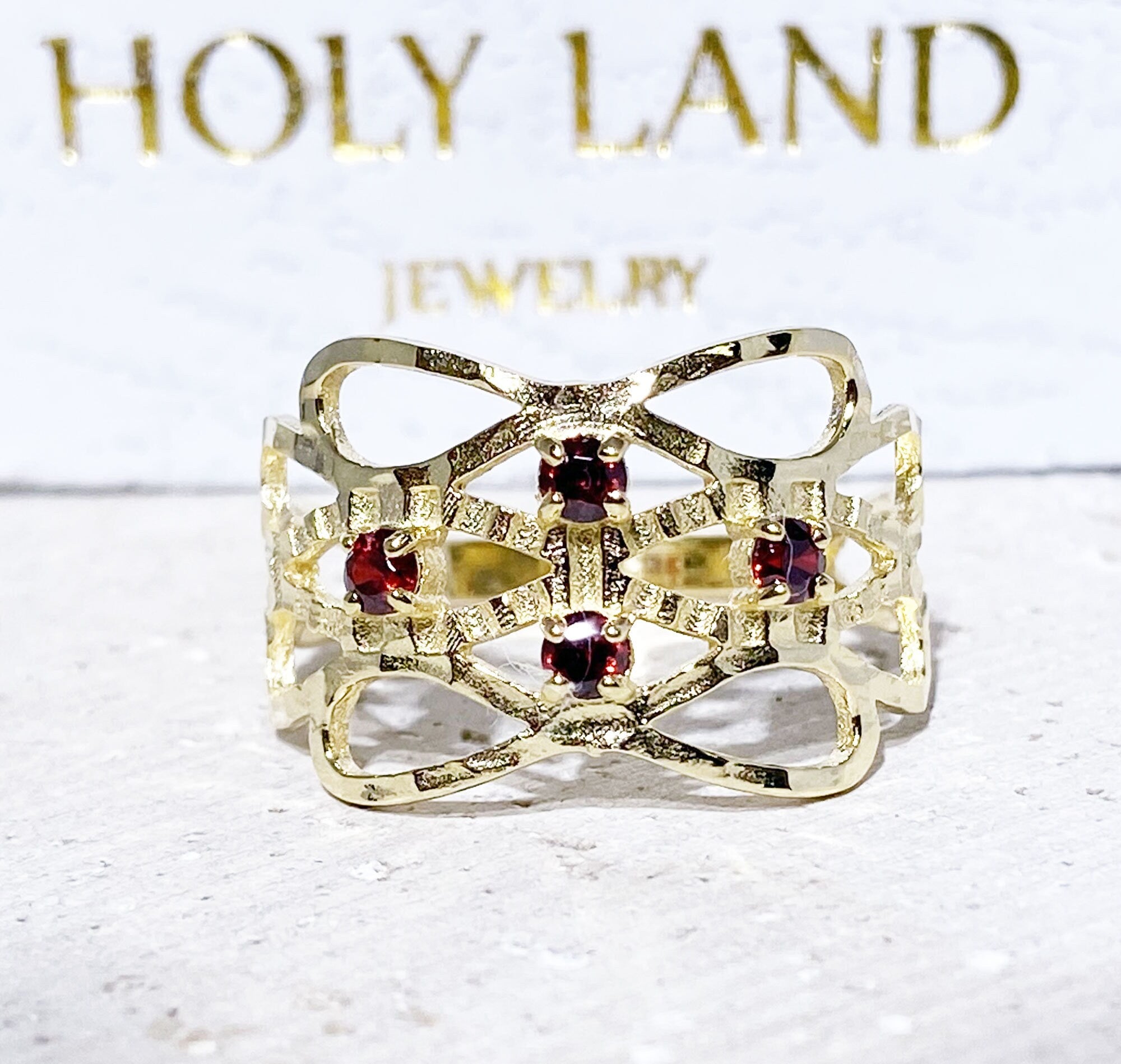 Round Red Garnet Four Stone Hammered Band Ring - H.L.Jewelry