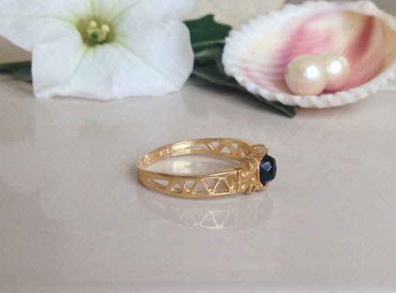 Round Rose Cut Black Onyx Lace Ring - H.L.Jewelry