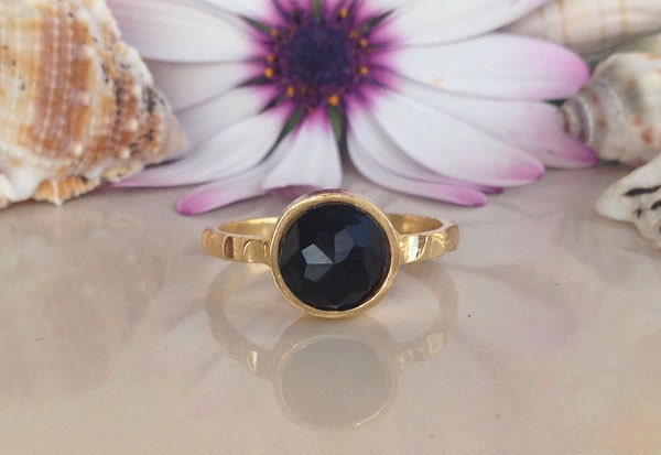 Round Rose Cut Black Onyx Simple Hammered Band Ring - H.L.Jewelry