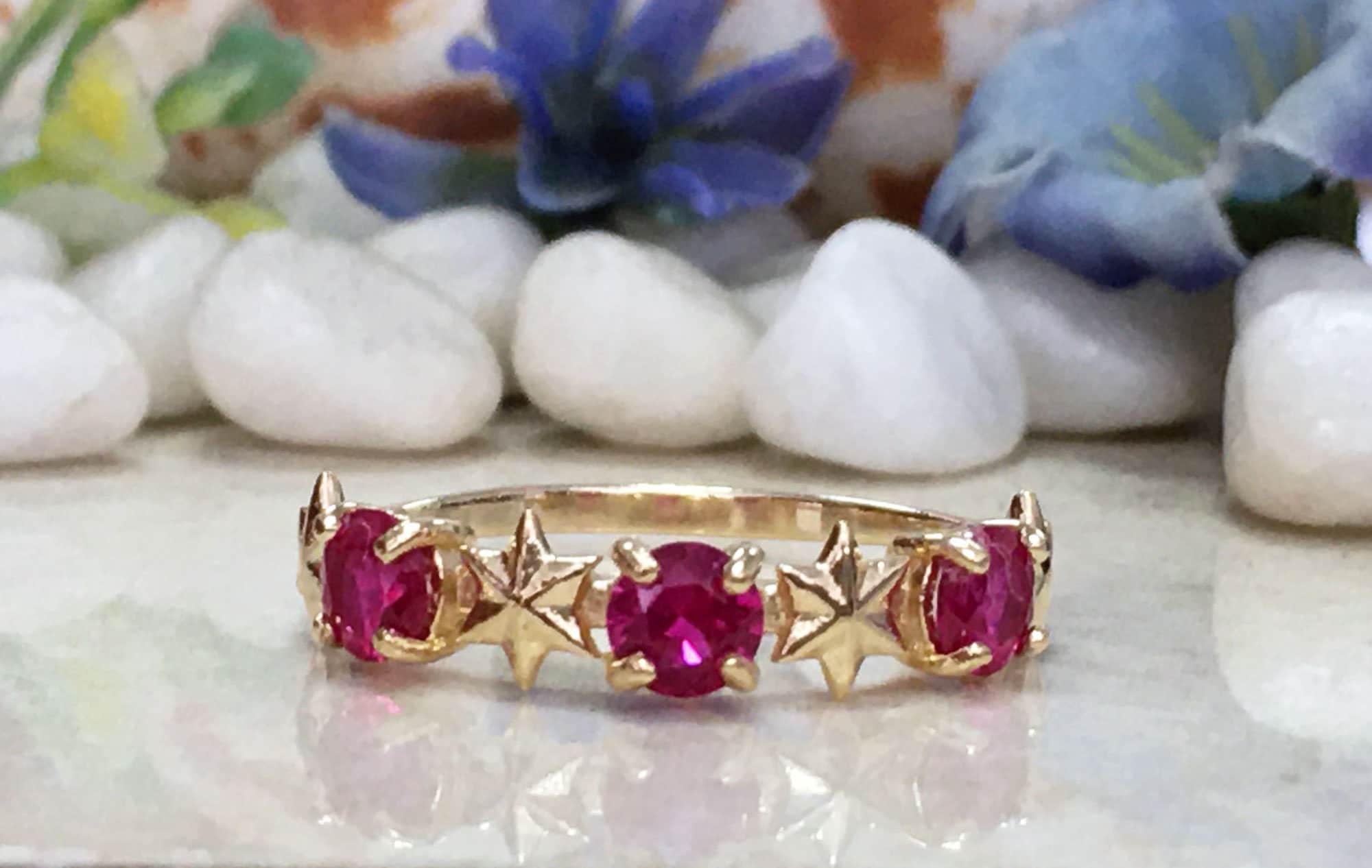 Round Ruby Three-Stone Ring with Star Accents - H.L.Jewelry