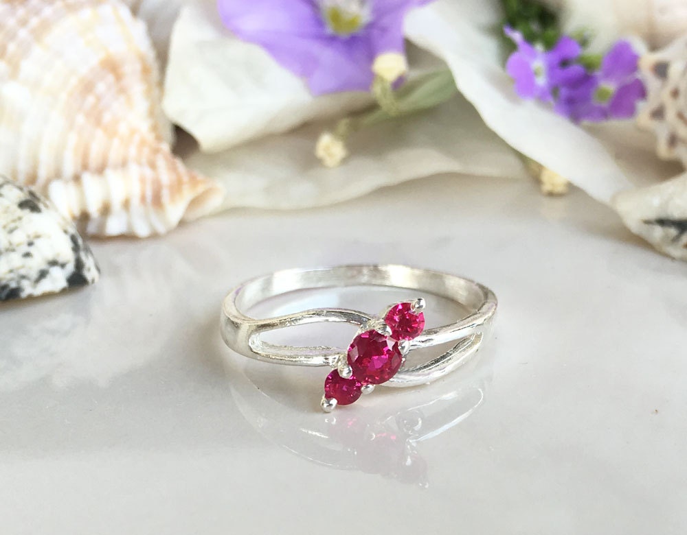 Round Ruby Three Stone Simple Ring July Birthstone - H.L.Jewelry