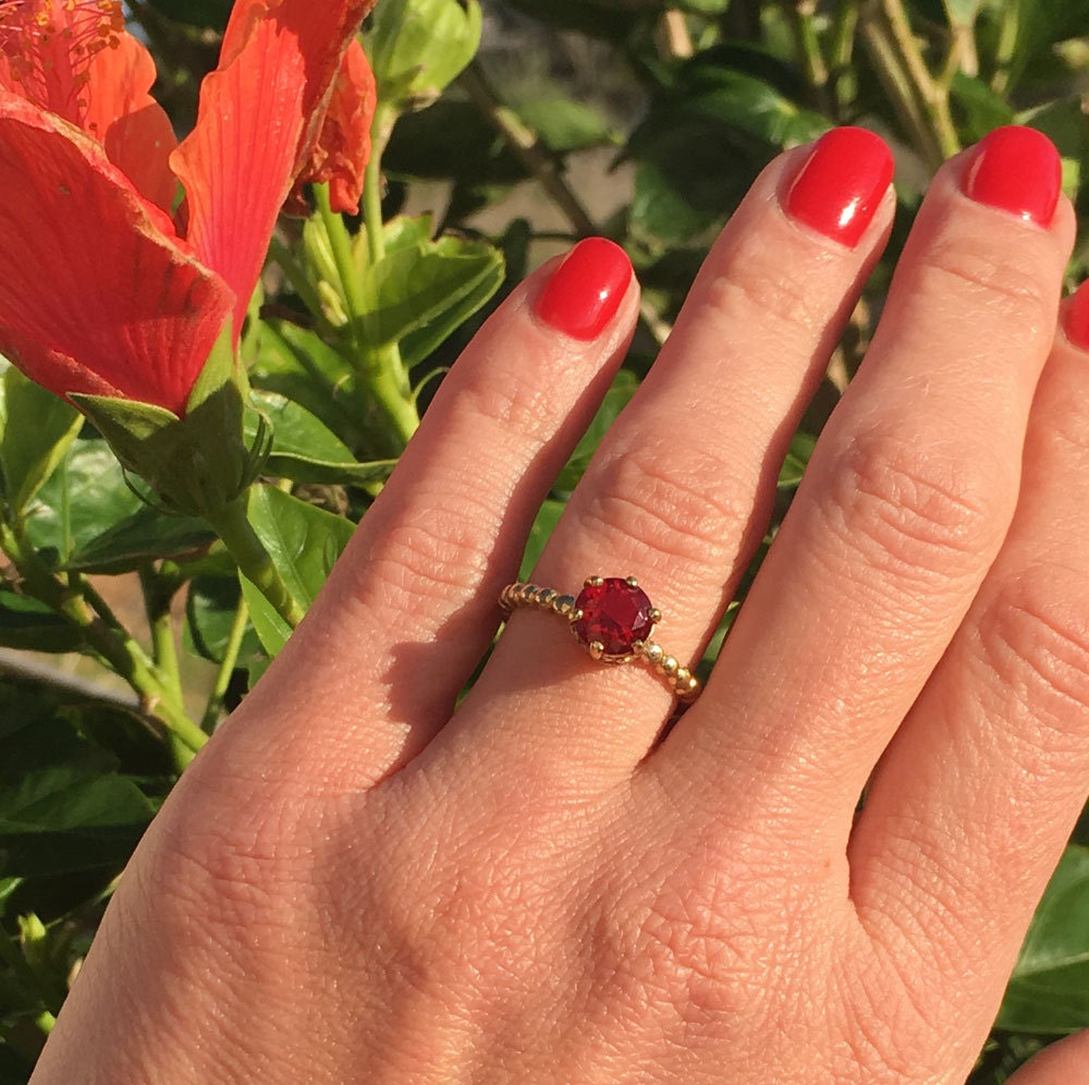 Round Ruby Vintage Beaded Band Ring - H.L.Jewelry