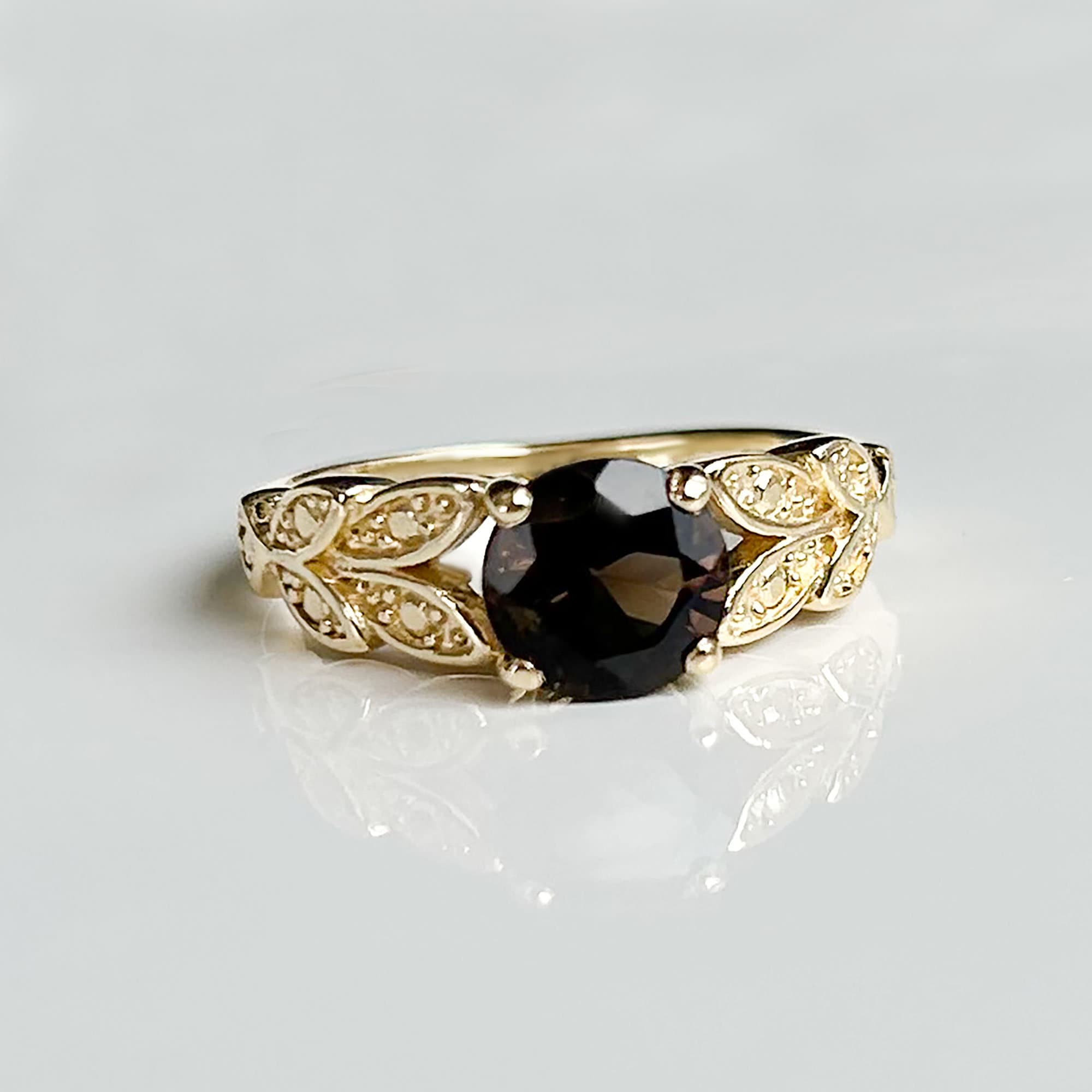 Round Smoky Quartz Leaves Ring - H.L.Jewelry