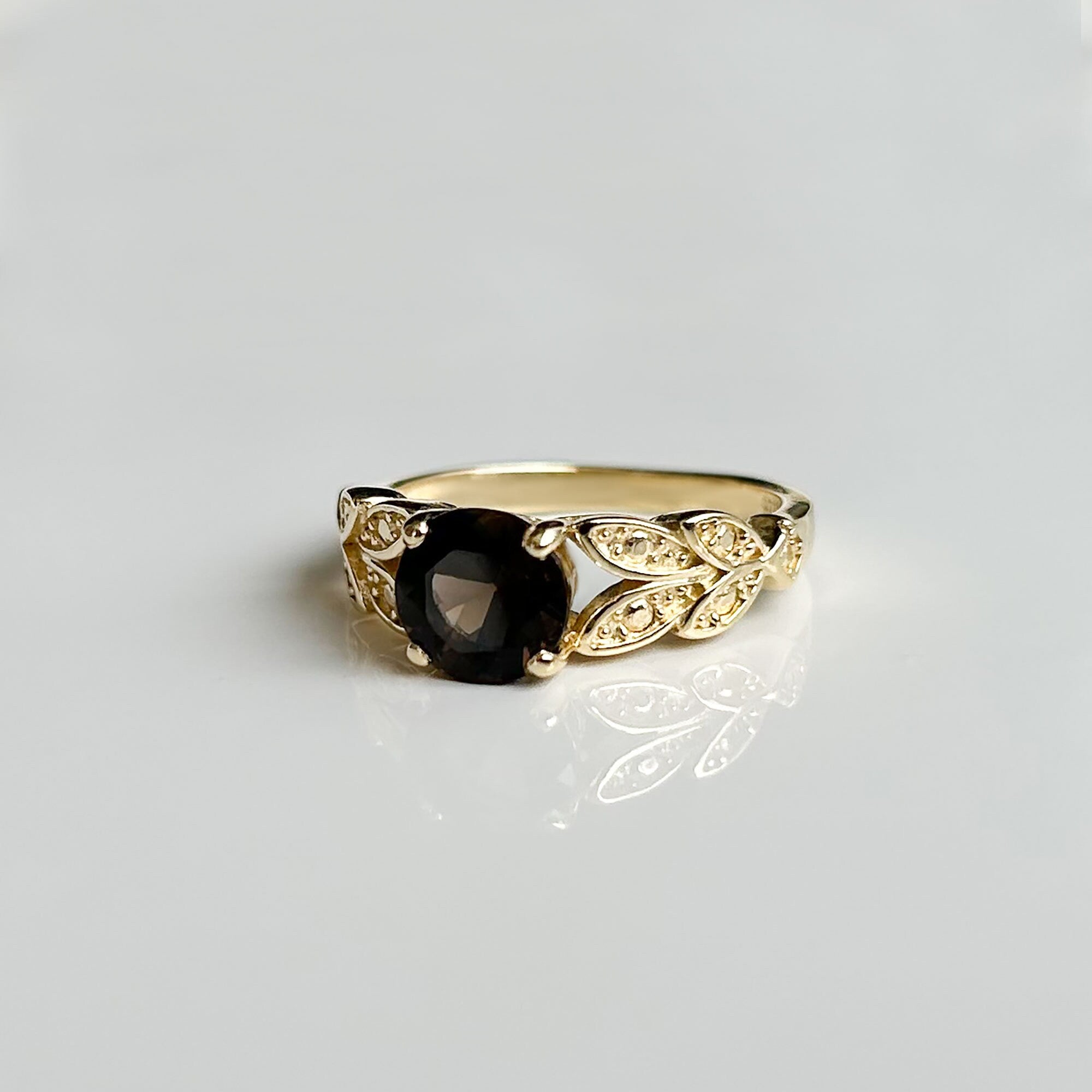 Round Smoky Quartz Leaves Ring - H.L.Jewelry